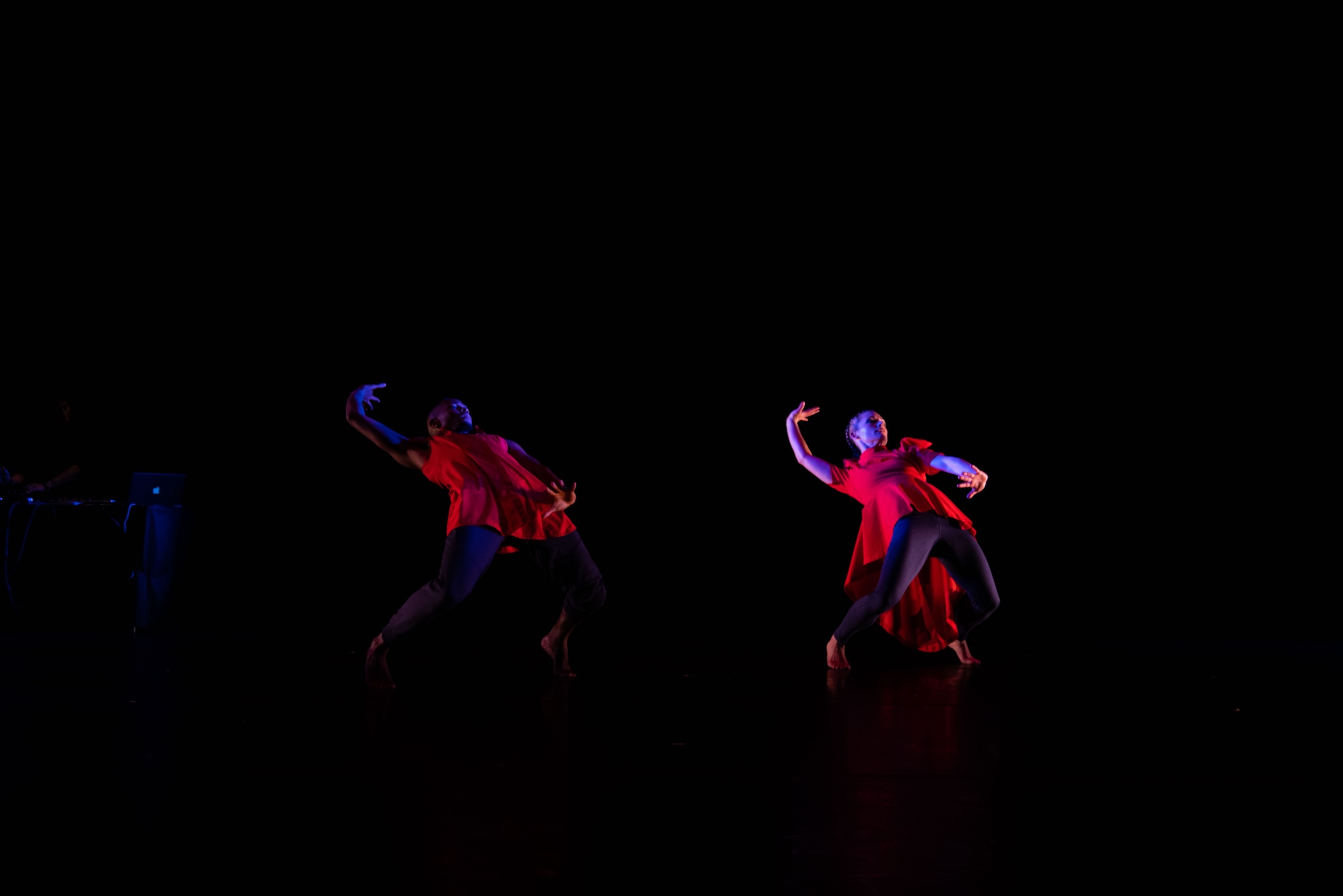JAE Dance Center - Traka