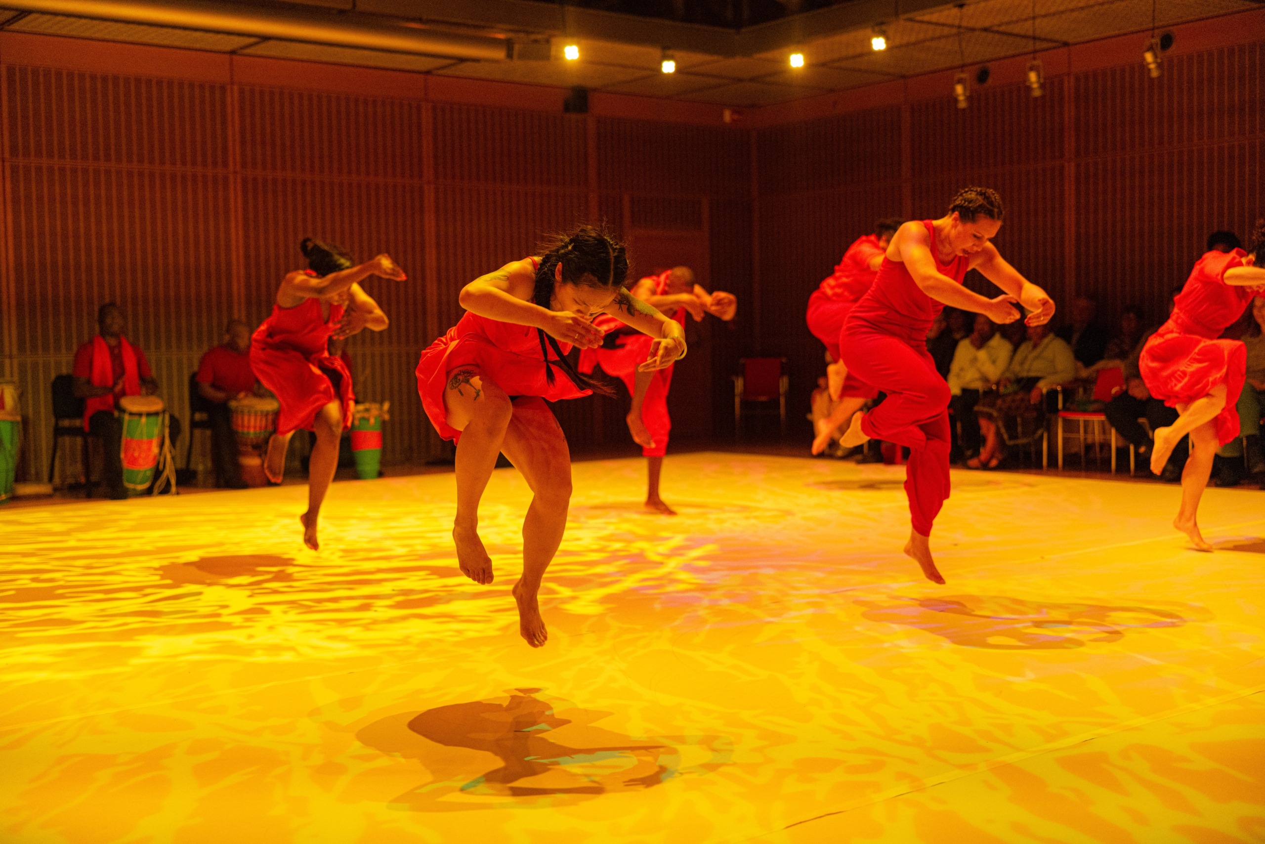 JAE Dance Center - Pouvwa
