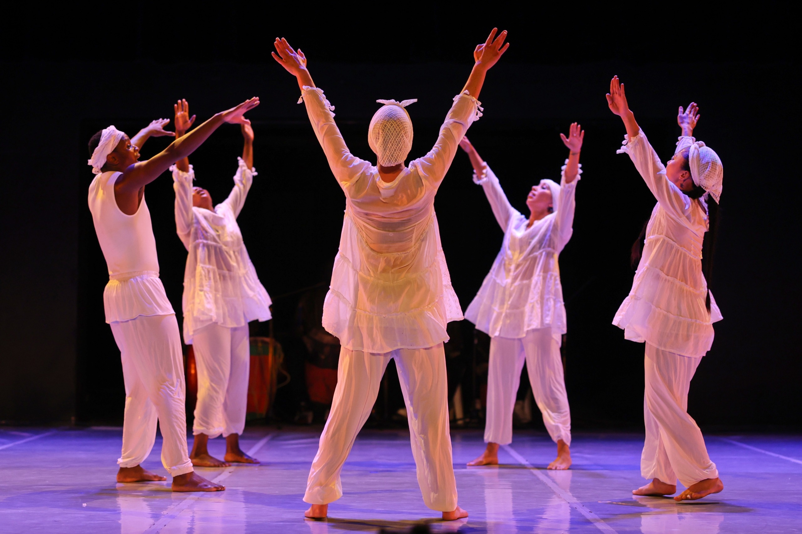 JAE Dance Center - Pouvwa